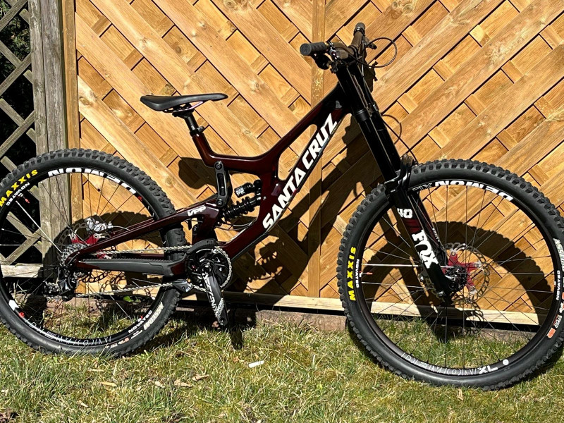 Santa Cruz V10