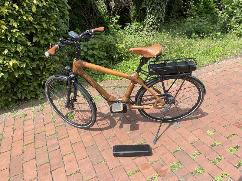 Schönes Bambusrad abzugeben