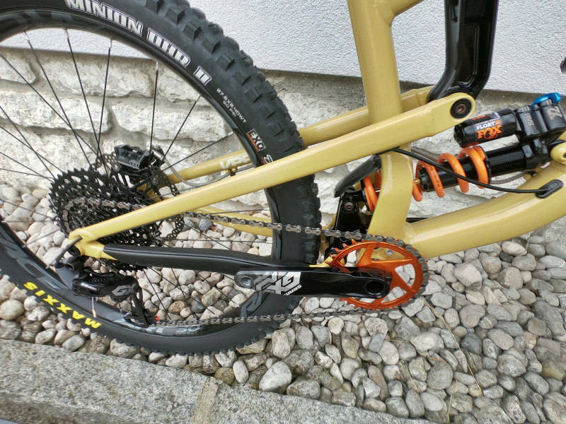 Santa cruz nomad