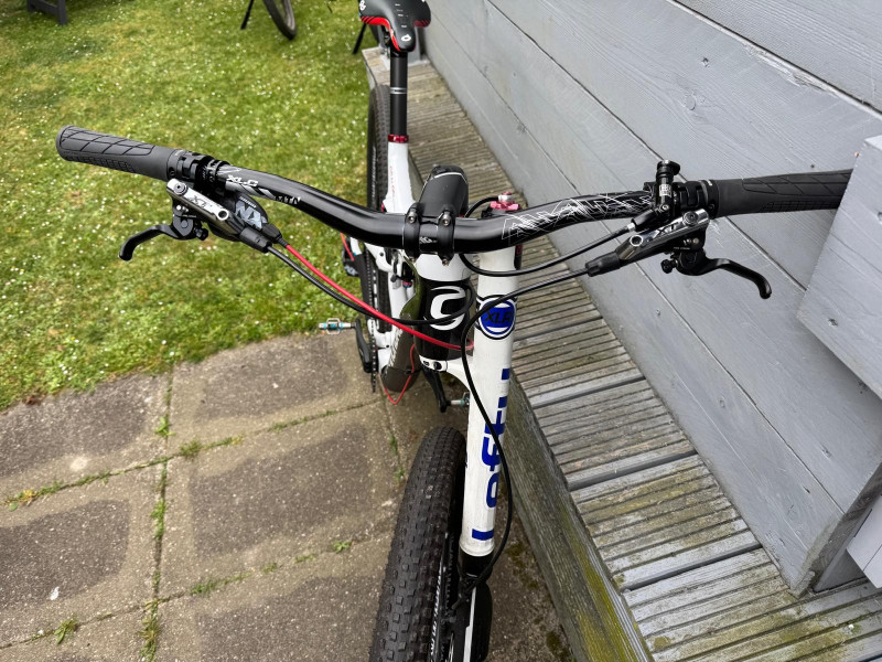 Cannondale CARBON 2