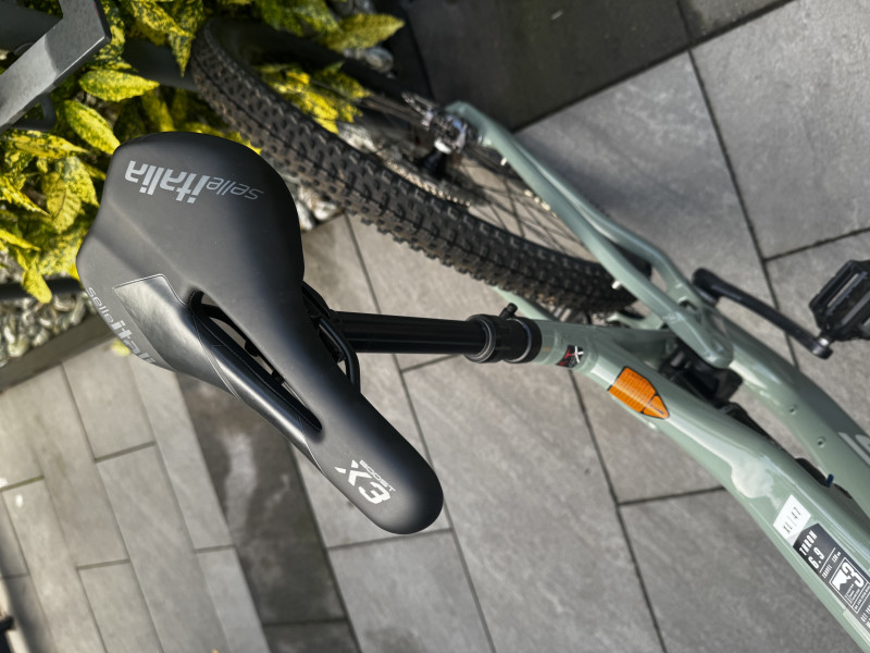 Neues Focus Thron 6.9 green 2022 RH-XL