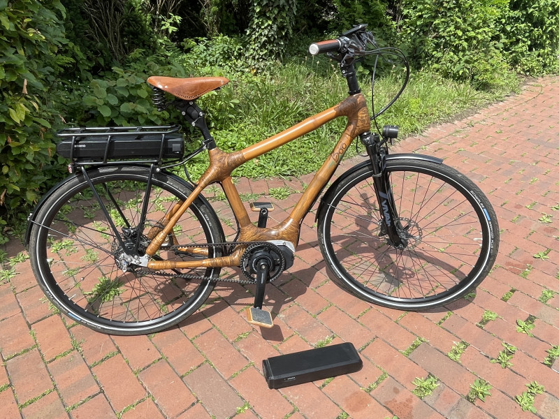 Schönes Bambusrad abzugeben