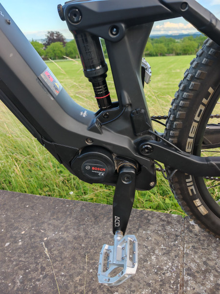 Cube Stereo Hybrid 140 HPC Pro 625 / Fully eMTB / 1.362 km / Top-Zustand
