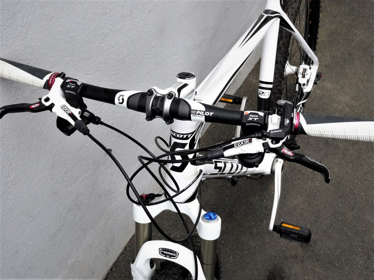 scott scale 20 carbon mountain bike