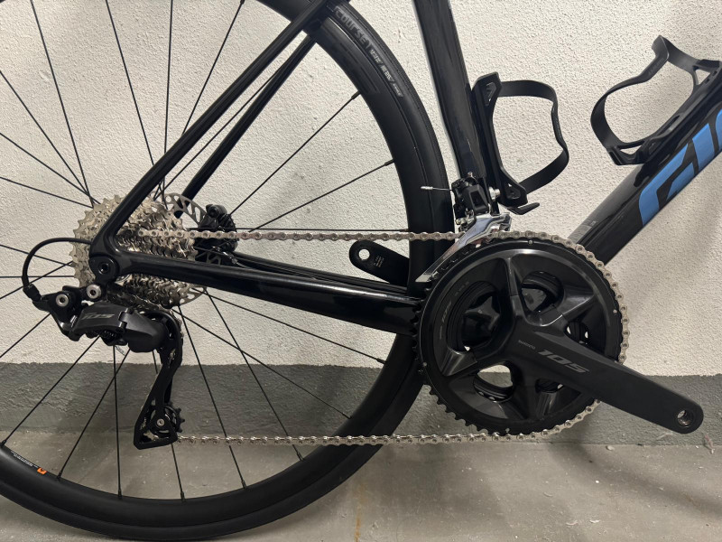 Giant TCR ADVANCED 2 - Carbon Rennrad Schwarz- 2024 - 1,70m-1,81m Körpergröße