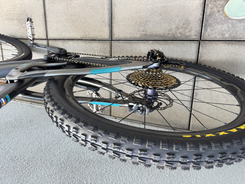 Exclusives High-End  YETI Mountainbike (Allmountain) Vollcarbon zu verkaufen