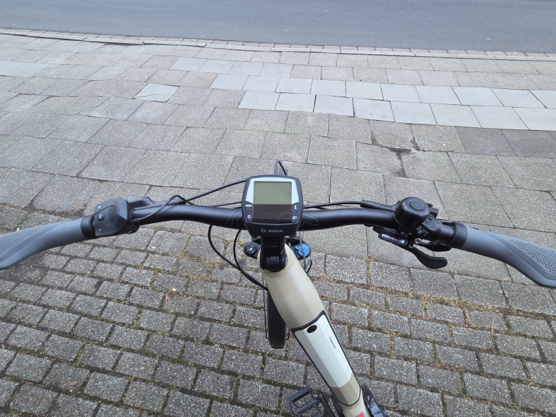 Cube Kathmandu Hybrid Pro 625