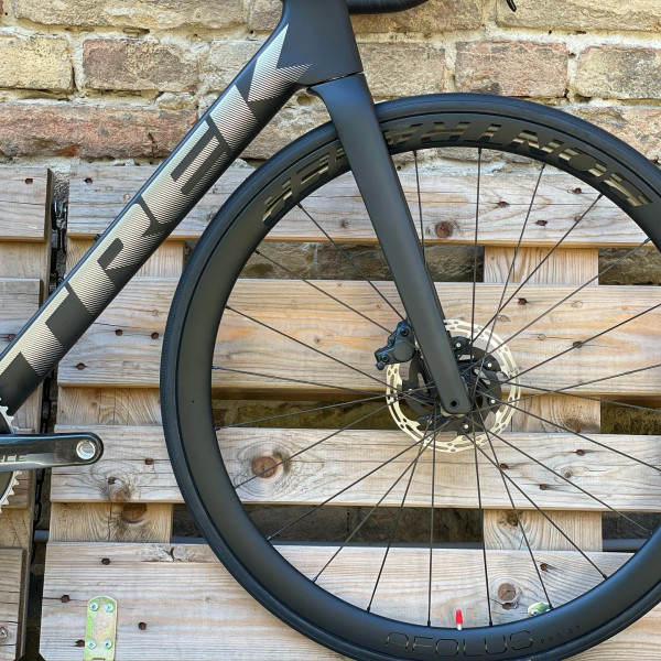 2022 TREK EMONDA SLR 7 ETap