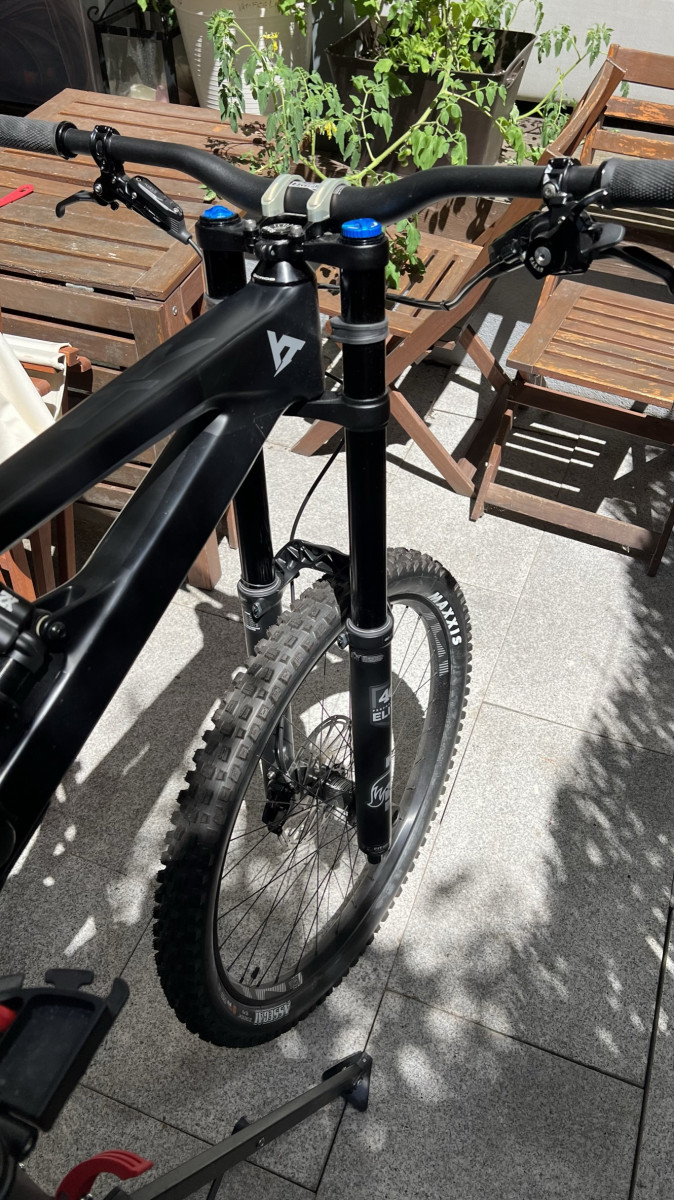 YT Tues Pro Black Magic M 2020 NEU auf bikeboerse