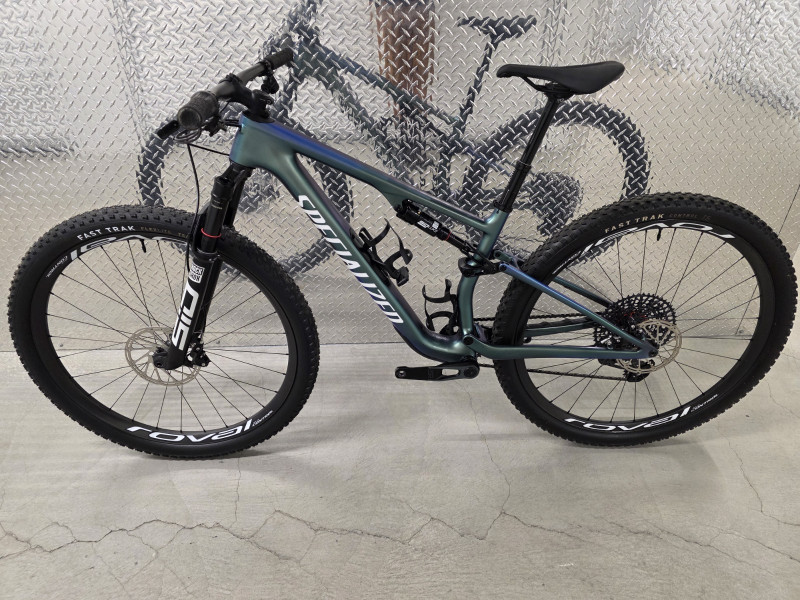 2025 Specialized Epic 8 Pro Medium