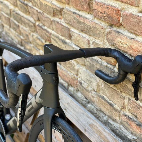 2022 TREK EMONDA SLR 7 ETap