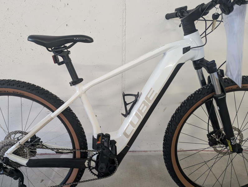 Cube Reaction Hybrid ONE 625 white´n´grey 2022 generalüberholt