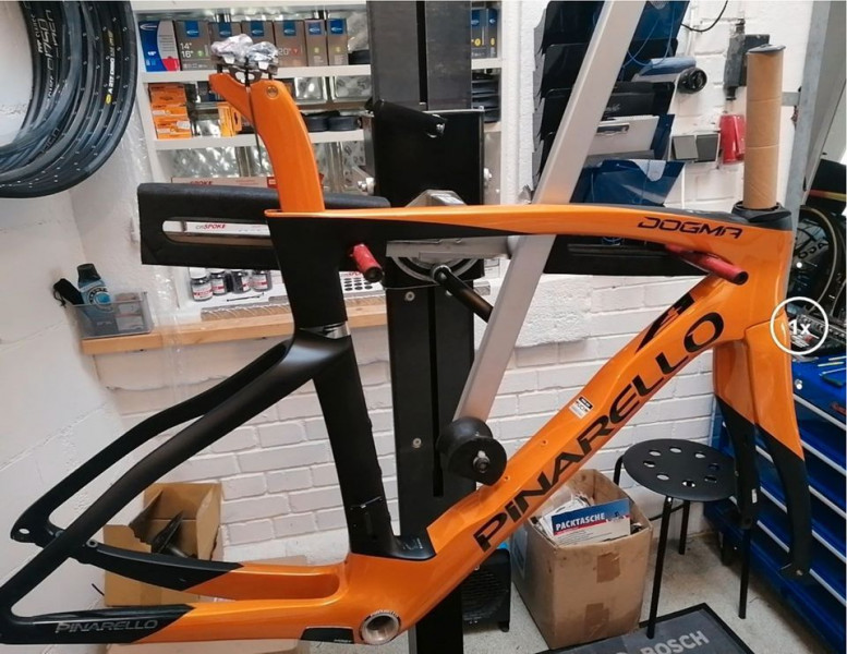 Pinarello Dogma F Disc FrameSet orange RH 53 Rennrad