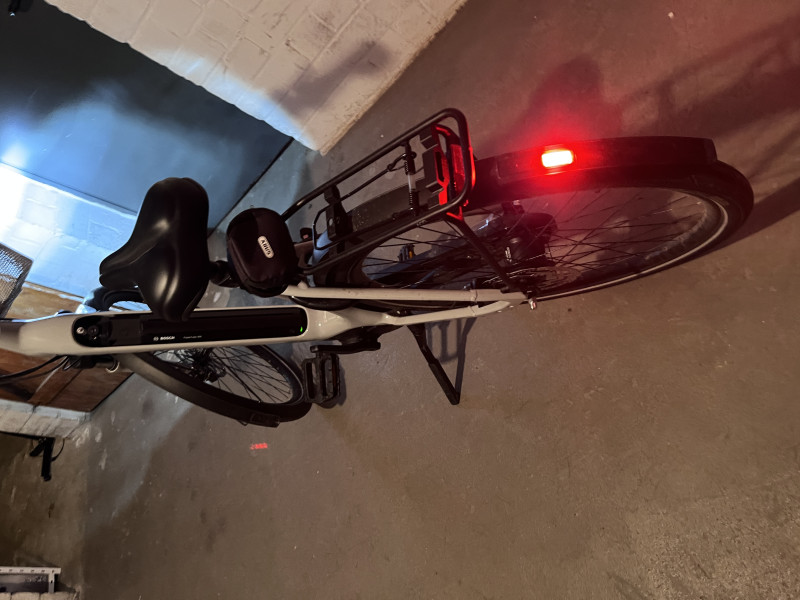 Cube Surpreme Hybrid 400 54 cm Cityrad