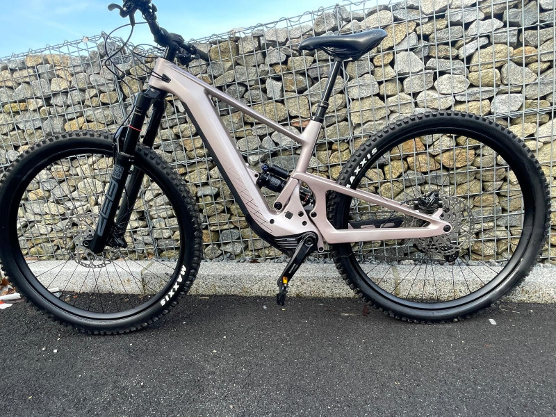 E-Mountainbike scor 4060 st Carbon Größe S neuwertig