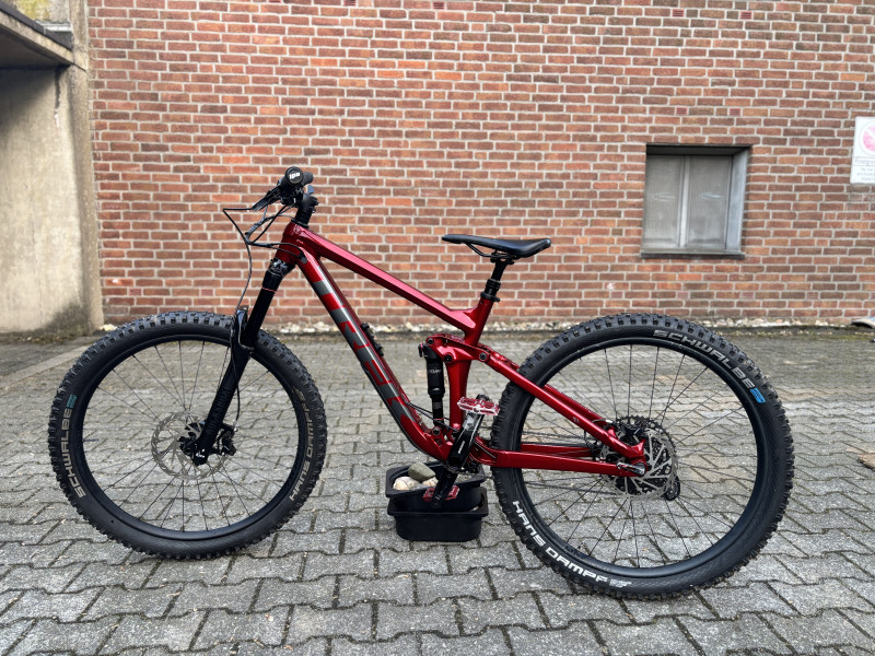 Trek Remedy 7