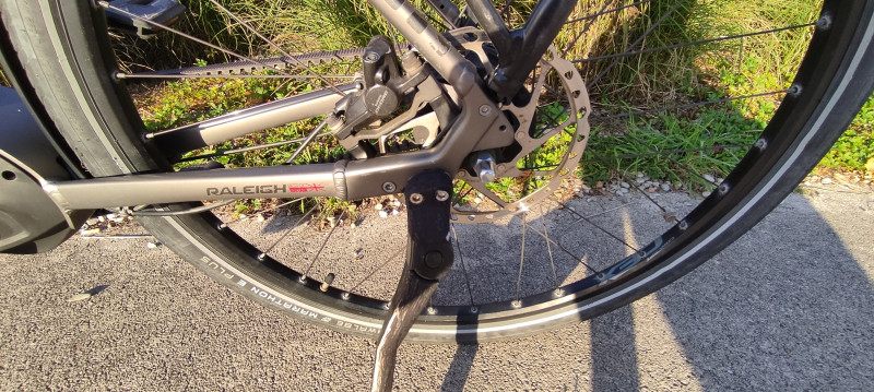 Raleigh Kent Premium günstiges Trekking E Bike mit Riemenantrieb