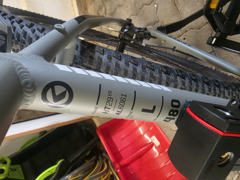 Kellys Spider X80 fast neu
