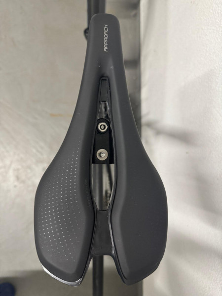 Giant TCR ADVANCED 2 - Carbon Rennrad Schwarz- 2024 - 1,70m-1,81m Körpergröße