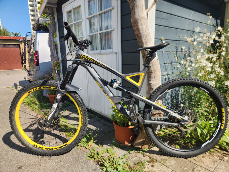 YT Capra CF Pro Race 27,5" Größe L Enduro MTB