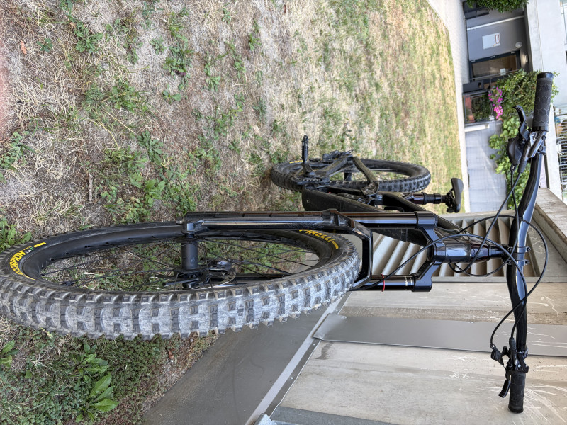 Trek Slash 9.8 GX AXS