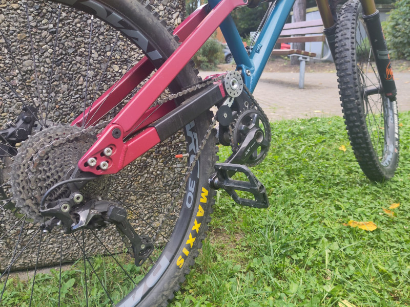 Kenetic Works Downhill verstellbarer Rahmen