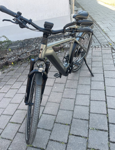 Cube Kathmandu Hybrid Pro 625 E-Trekkingbike