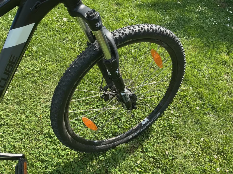Cube Herren/Jungen Fahrrad 19 Zoll - schwarz-weiß
